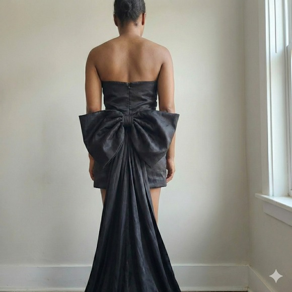 Nookie Adore 2-Way Dress Womens Medium Black Strapless Ruched Gown Big Bow NWT - Picture 3 of 14